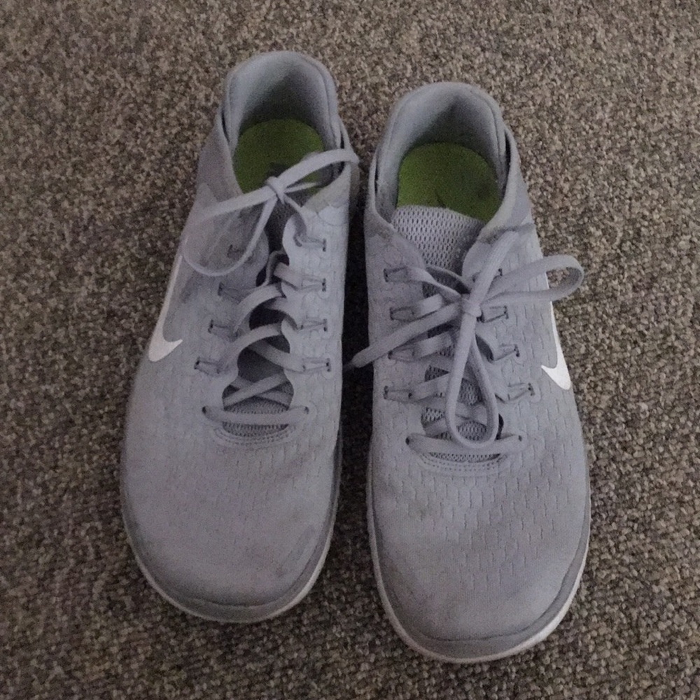Nike free run shoes! Women’s Size 10.5
